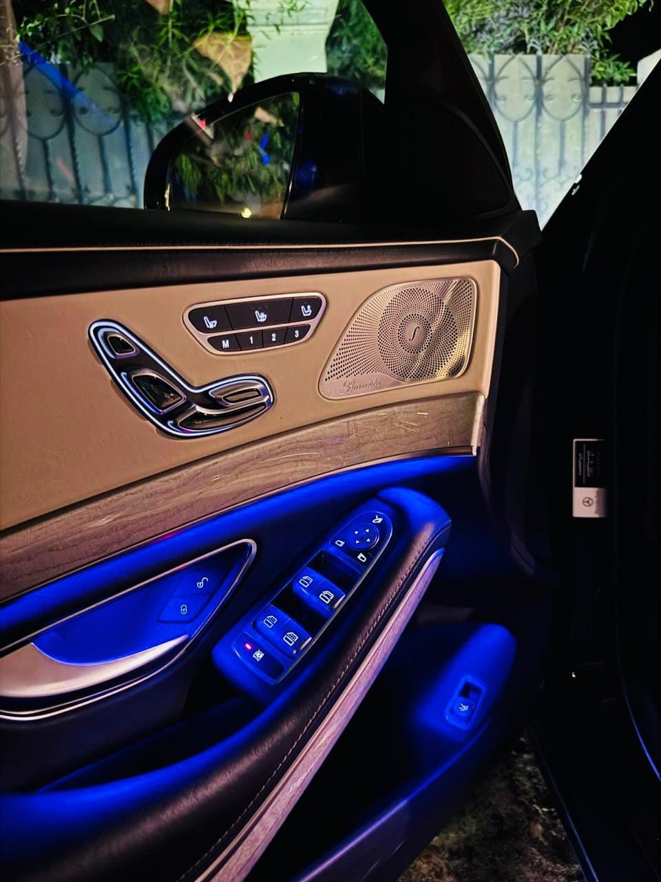 ايجار مرسيدس s560 مايباخ ايجار مرسيدس s560 مايباخ